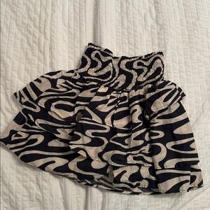 H&M Monochrome Abstract Print